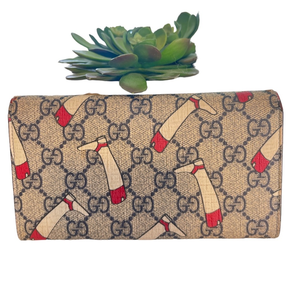 Rare Gucci Supreme Wallet Equestrian Print so stunning!